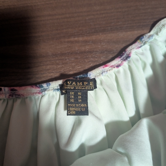 Floral Off-Shoulder Crop Top - Picture 4 of 5